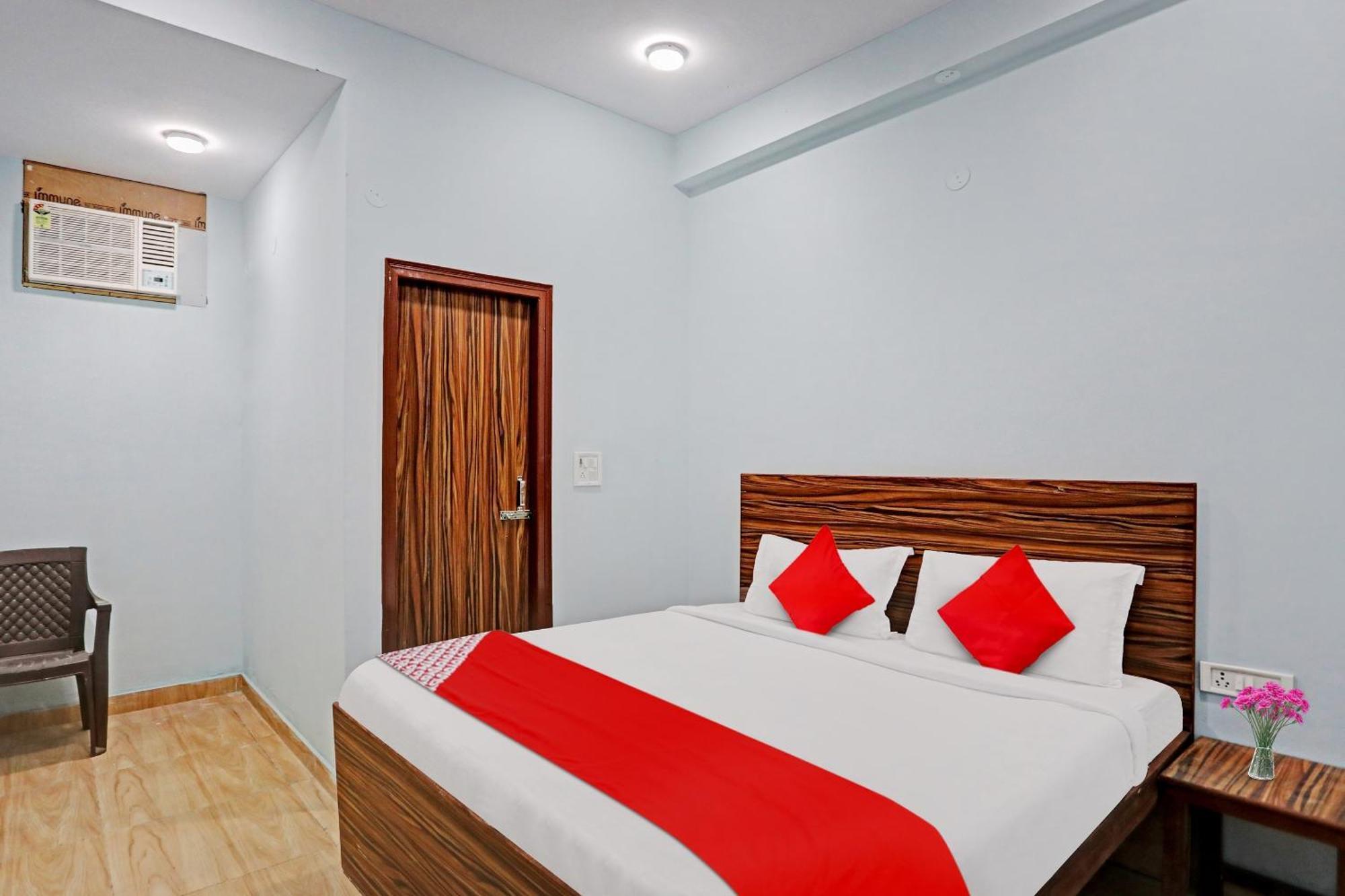 Hotel O Surya Gold Guest House Najafgarh Eksteriør billede