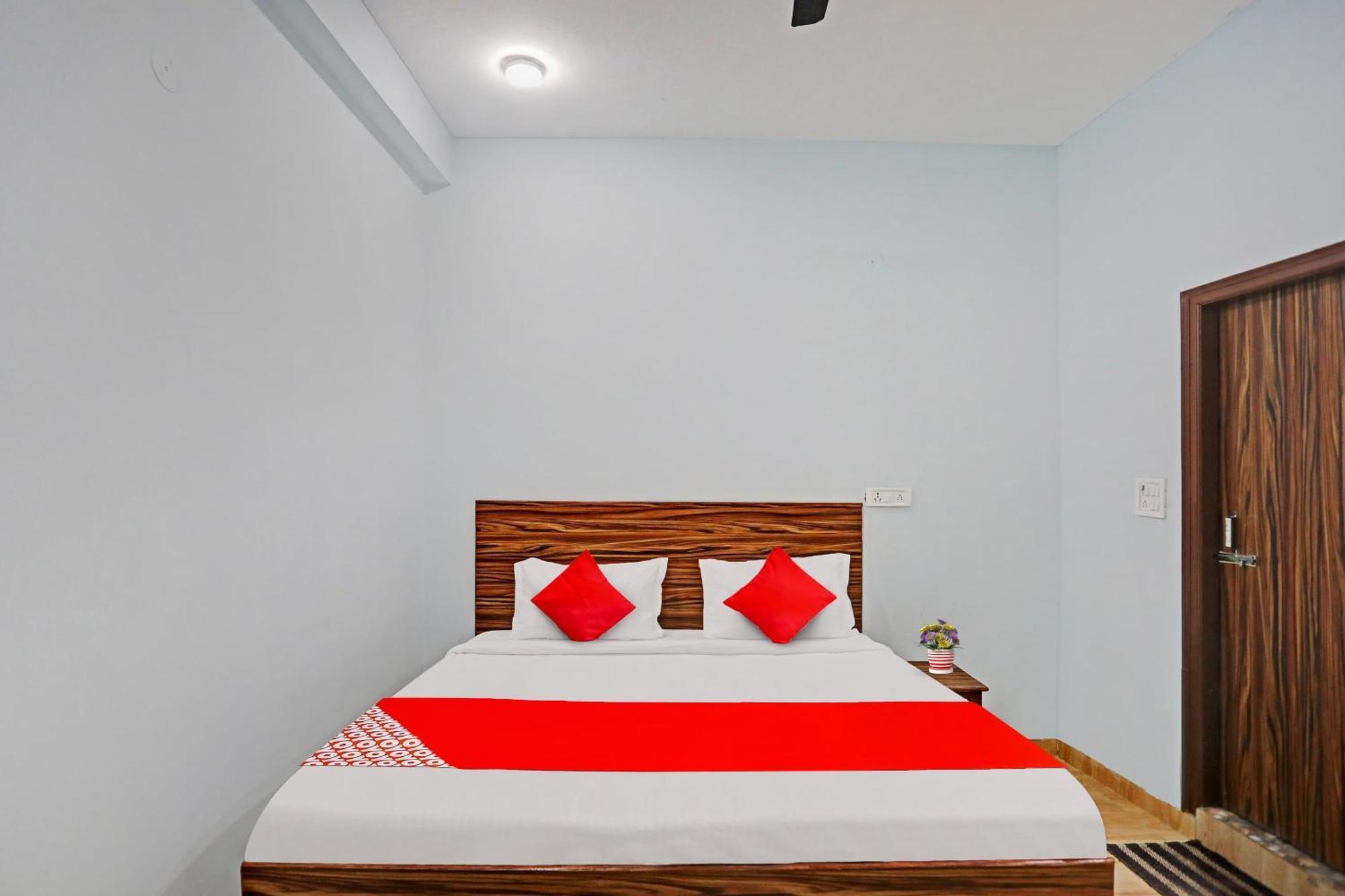 Hotel O Surya Gold Guest House Najafgarh Eksteriør billede