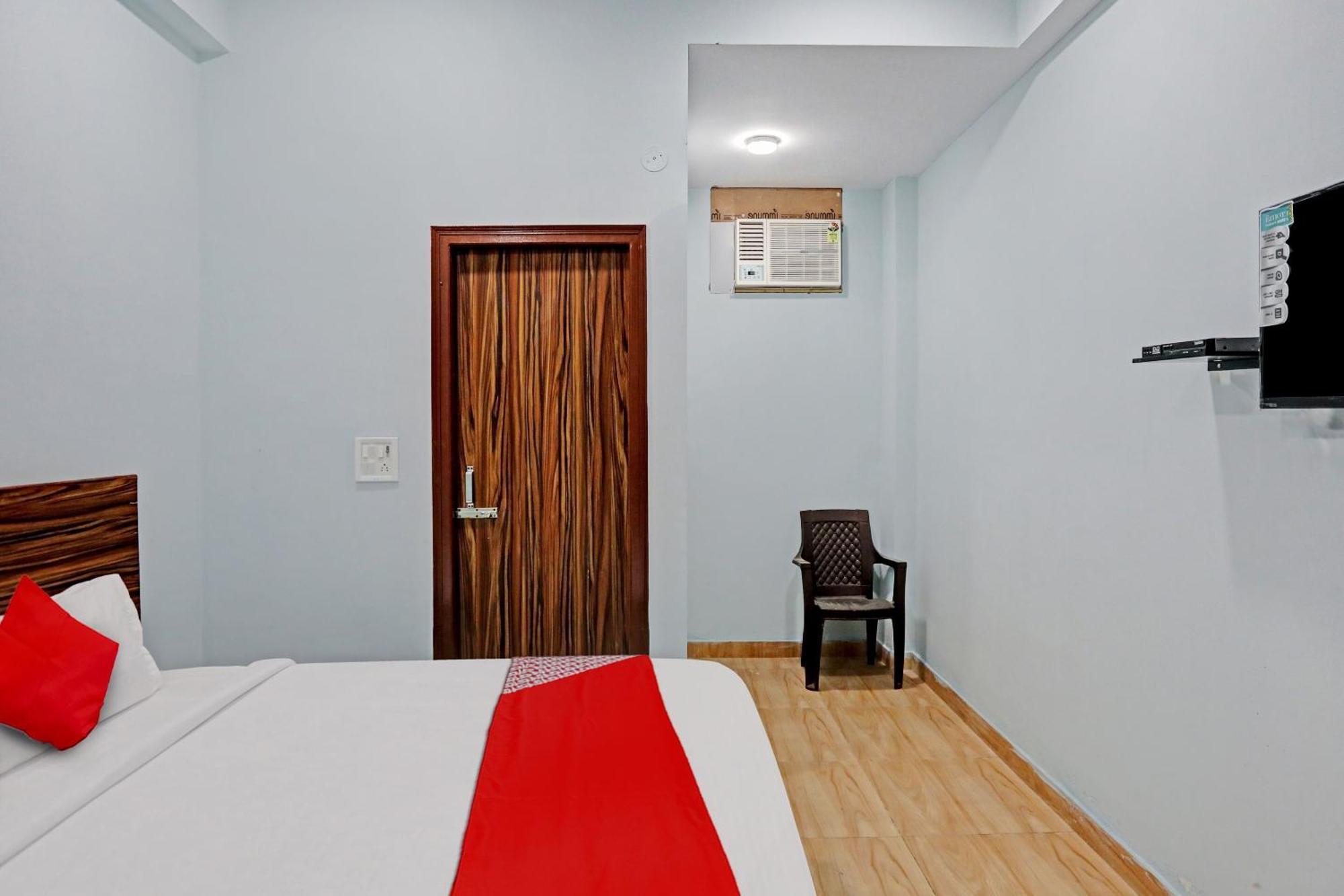 Hotel O Surya Gold Guest House Najafgarh Eksteriør billede