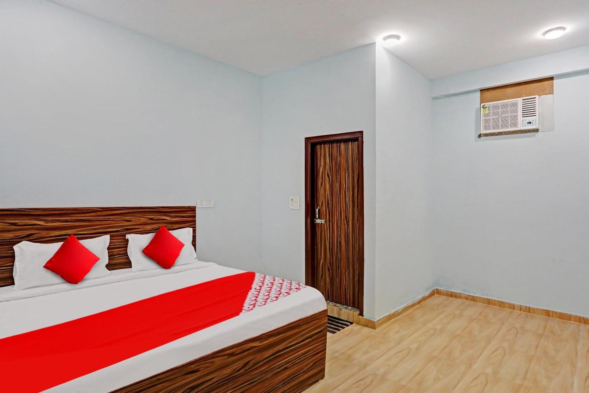 Hotel O Surya Gold Guest House Najafgarh Eksteriør billede